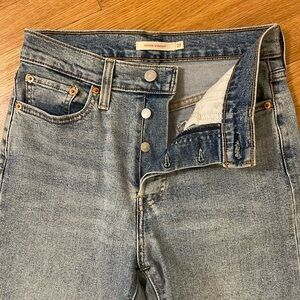 Levi wedgie straight jeans